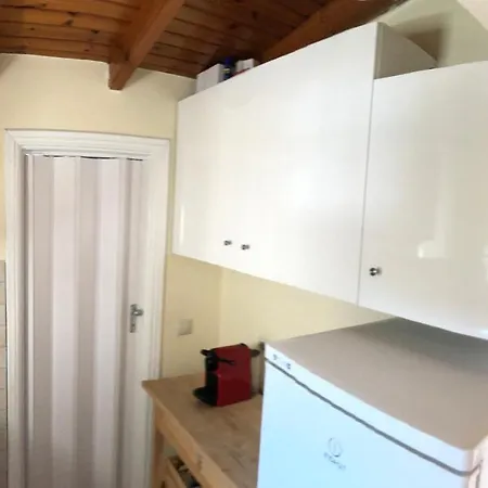 Wooden Ceiling - Close To City Center Apartment *